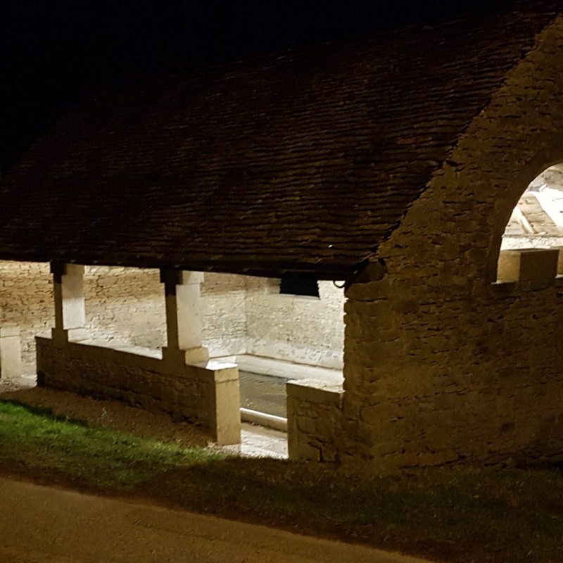 Mise en lumière architecturale lavoir Optevoz